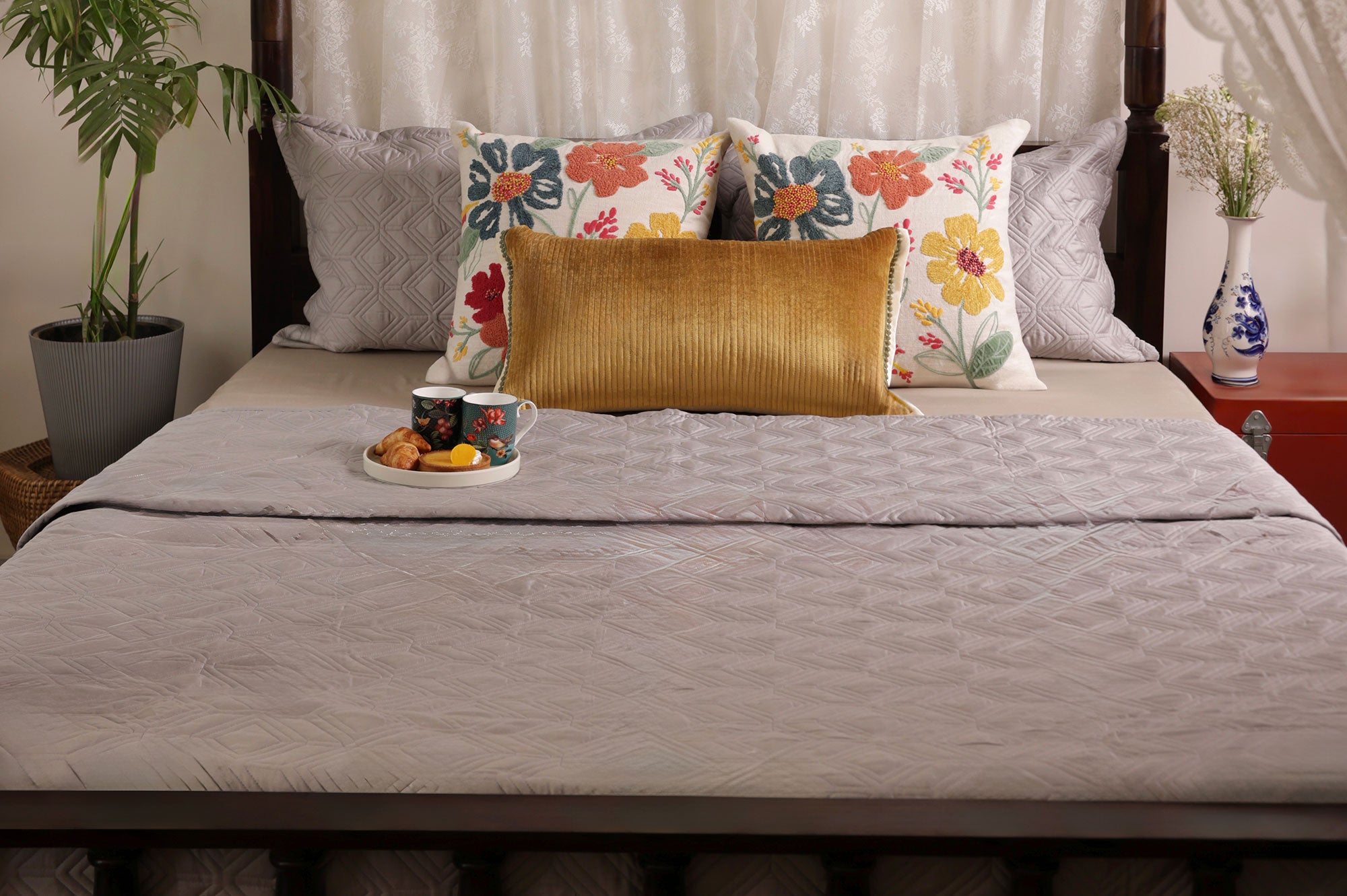 Blooming Elegance Floral & Mustard Bed Ensemble