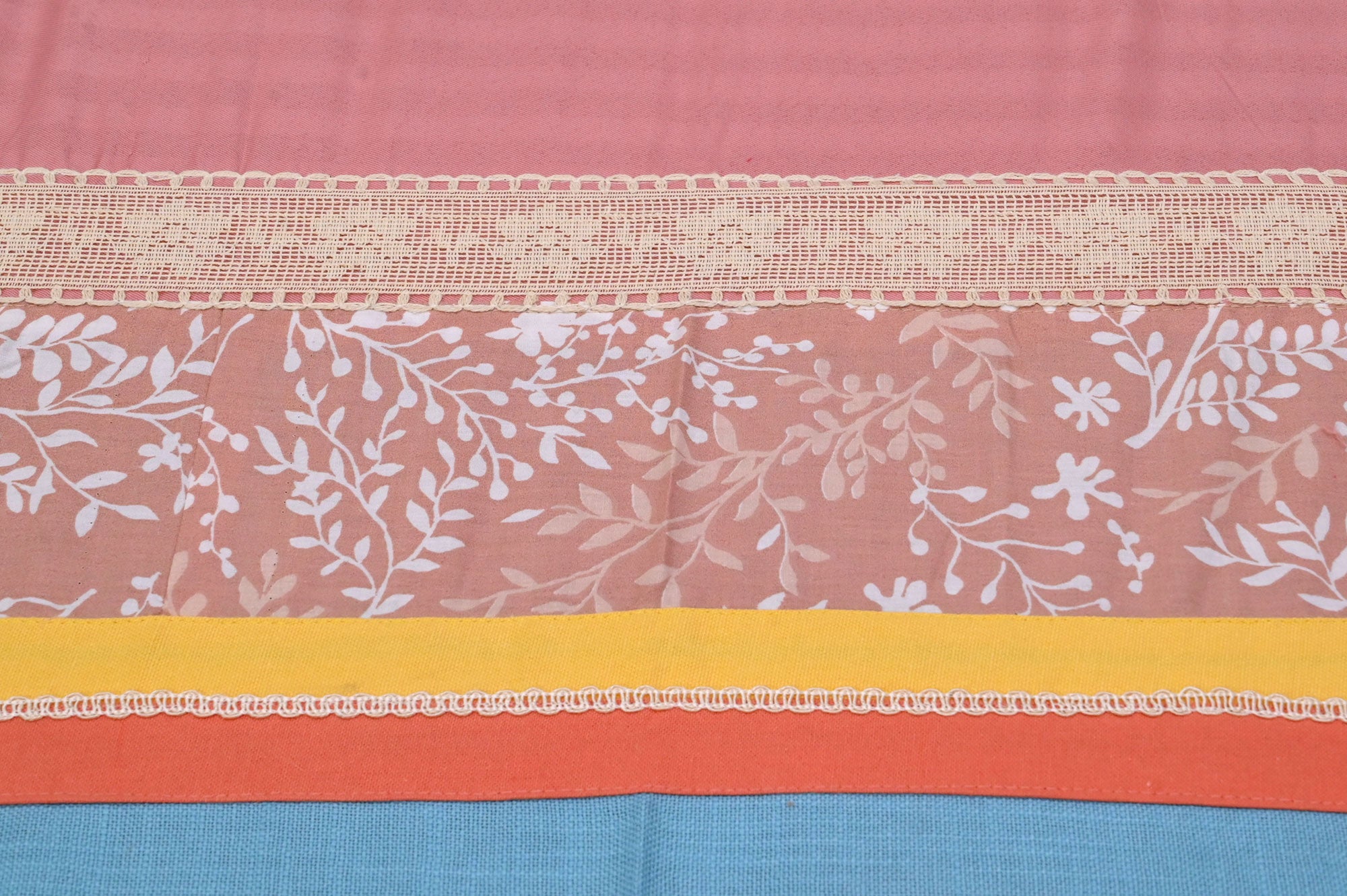 Sunrise Symphony Bedspread Set