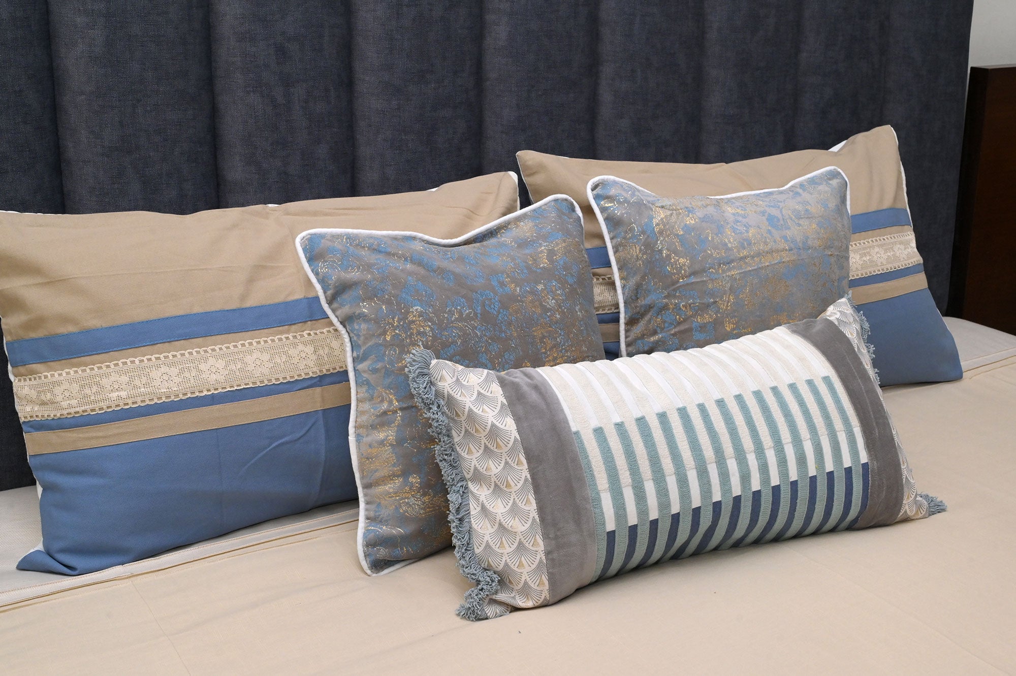Royal Azure Elegance Bedspread Set