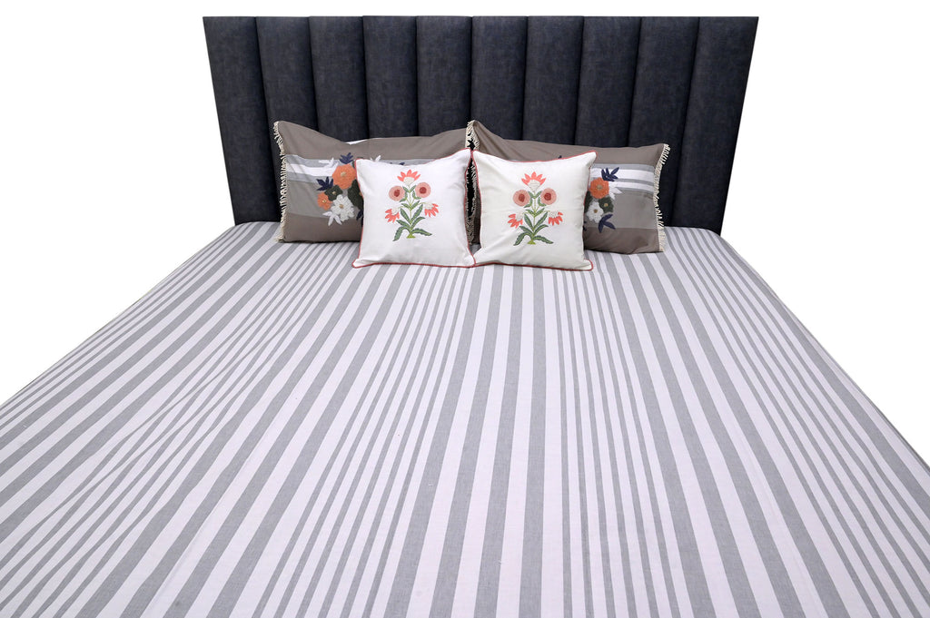 Striped Blossom Charm Bedspread Set