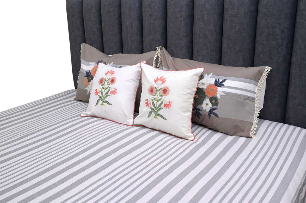 Striped Blossom Charm Bedspread Set