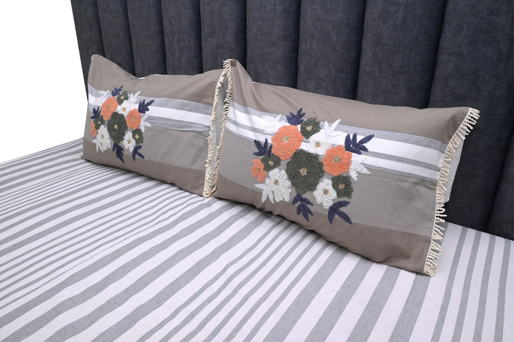 Striped Blossom Charm Bedspread Set