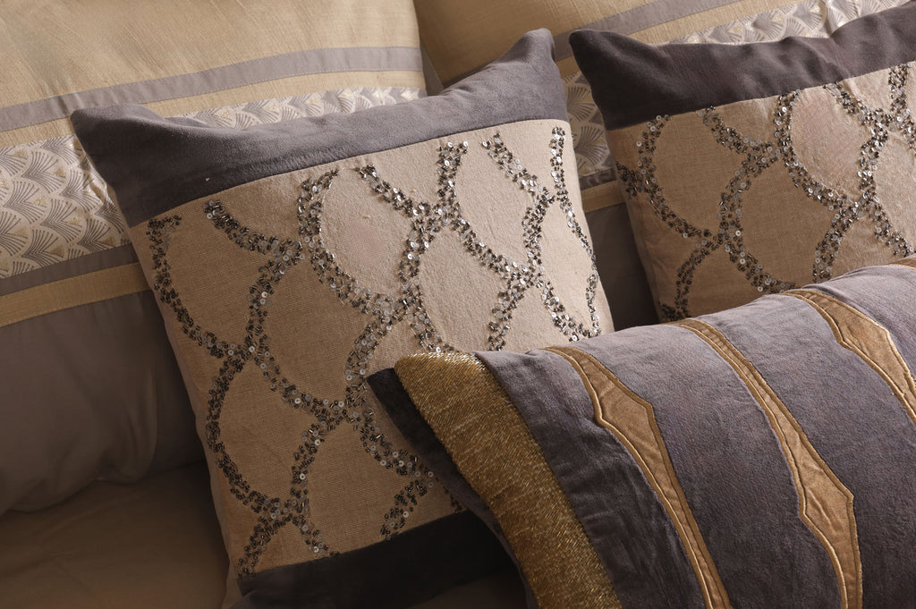 Majestic elephant Taupe & Gold Bed Ensemble