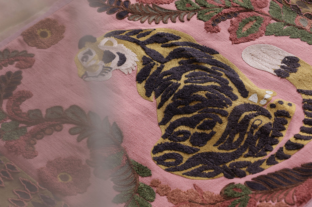 Regal Panther Rose Bed Ensemble