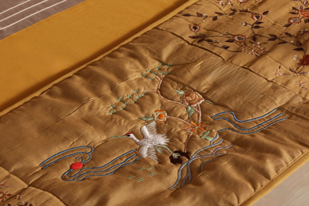 Golden Harmony Mustard & Beige Bed Ensemble