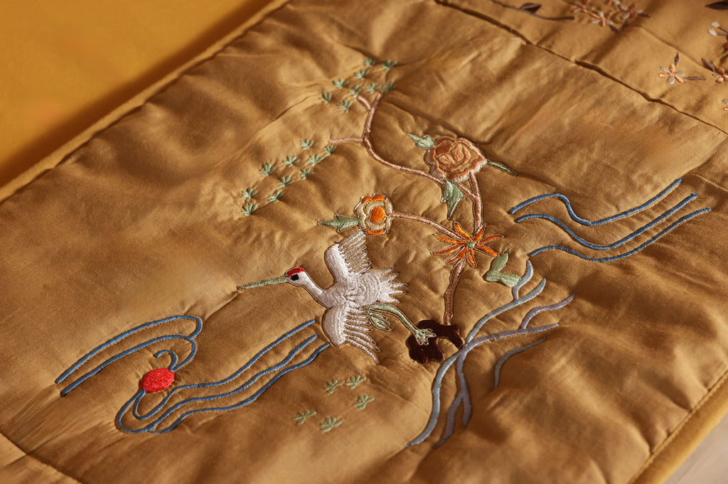 Golden Harmony Mustard & Beige Bed Ensemble