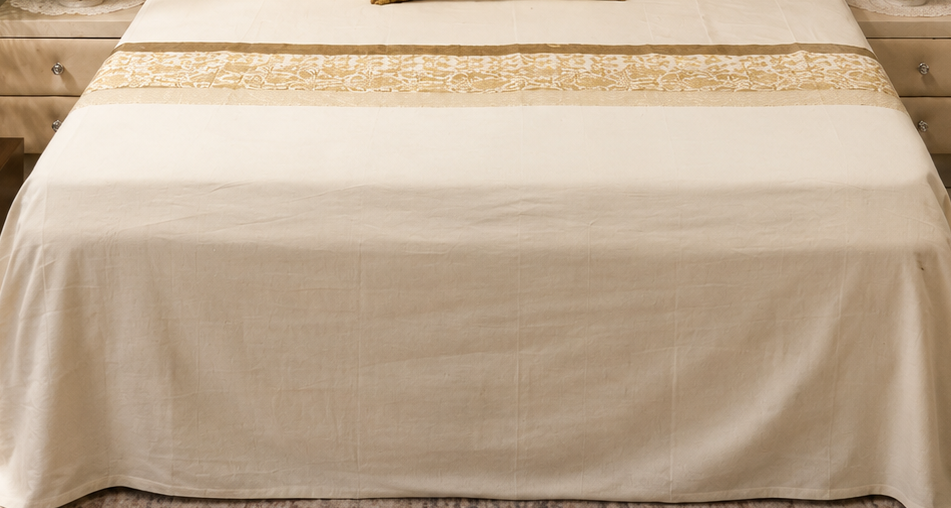 Ivory Opulence Gold Accent Bed Ensemble