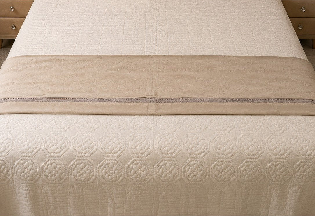 Ivory Woodland Quilted Bedsheet Set