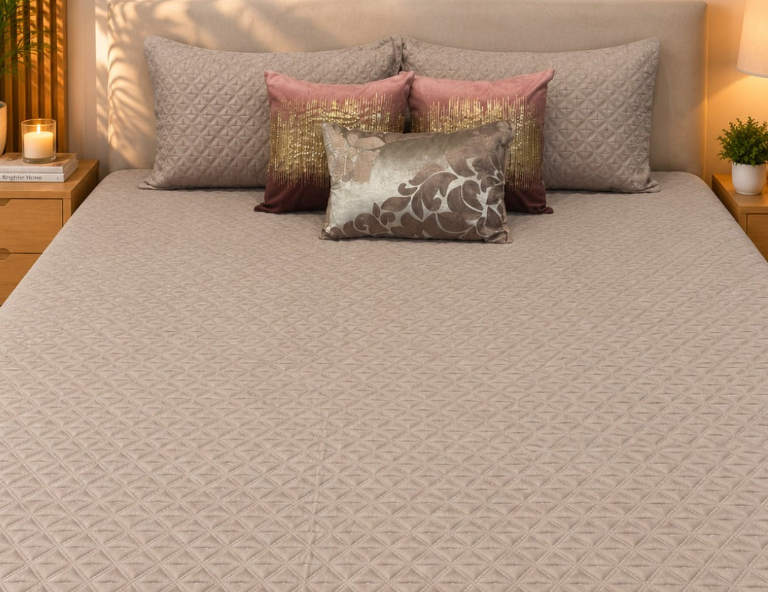 Ivory Woodland Quilted Bedsheet Set