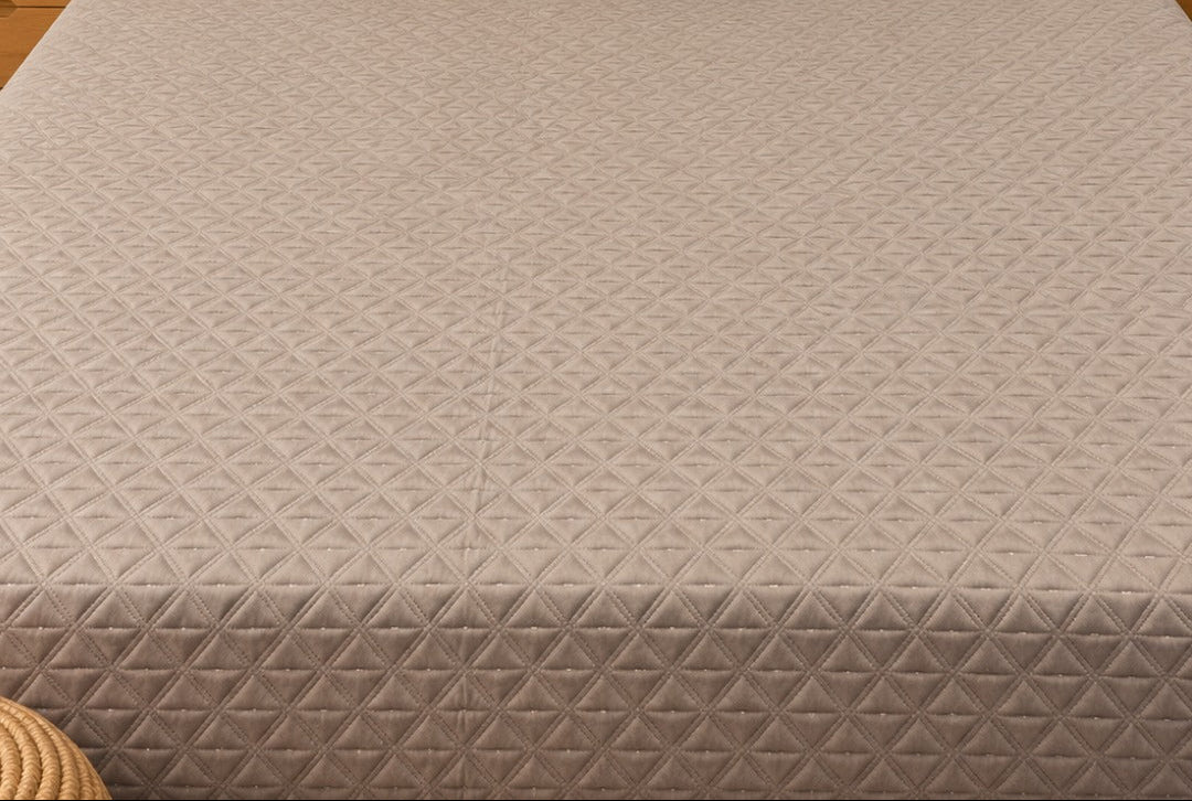 Ivory Woodland Quilted Bedsheet Set